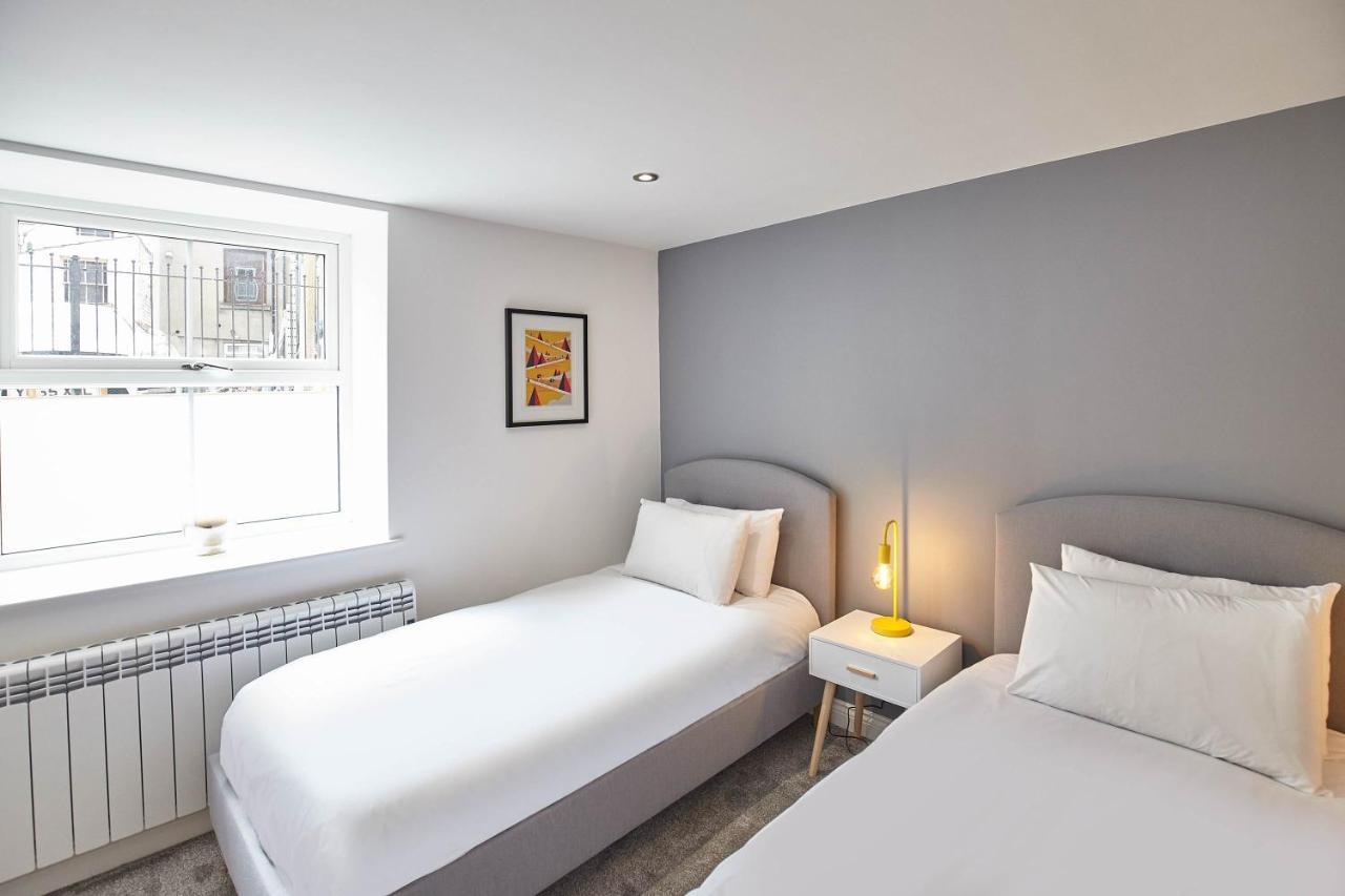 Host & - The Royal Hideaway * Whitby